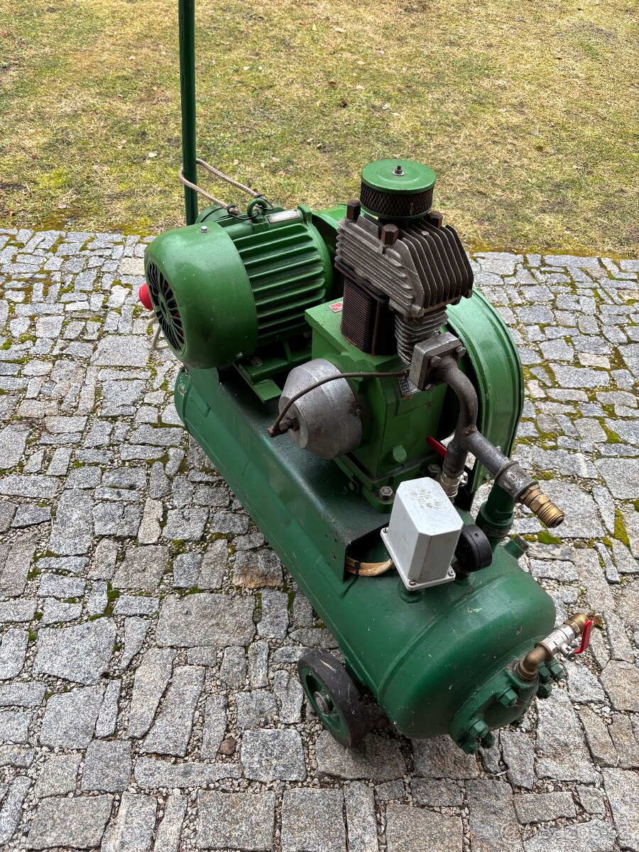 Prodám vzduchový kompresor Orlík - 2