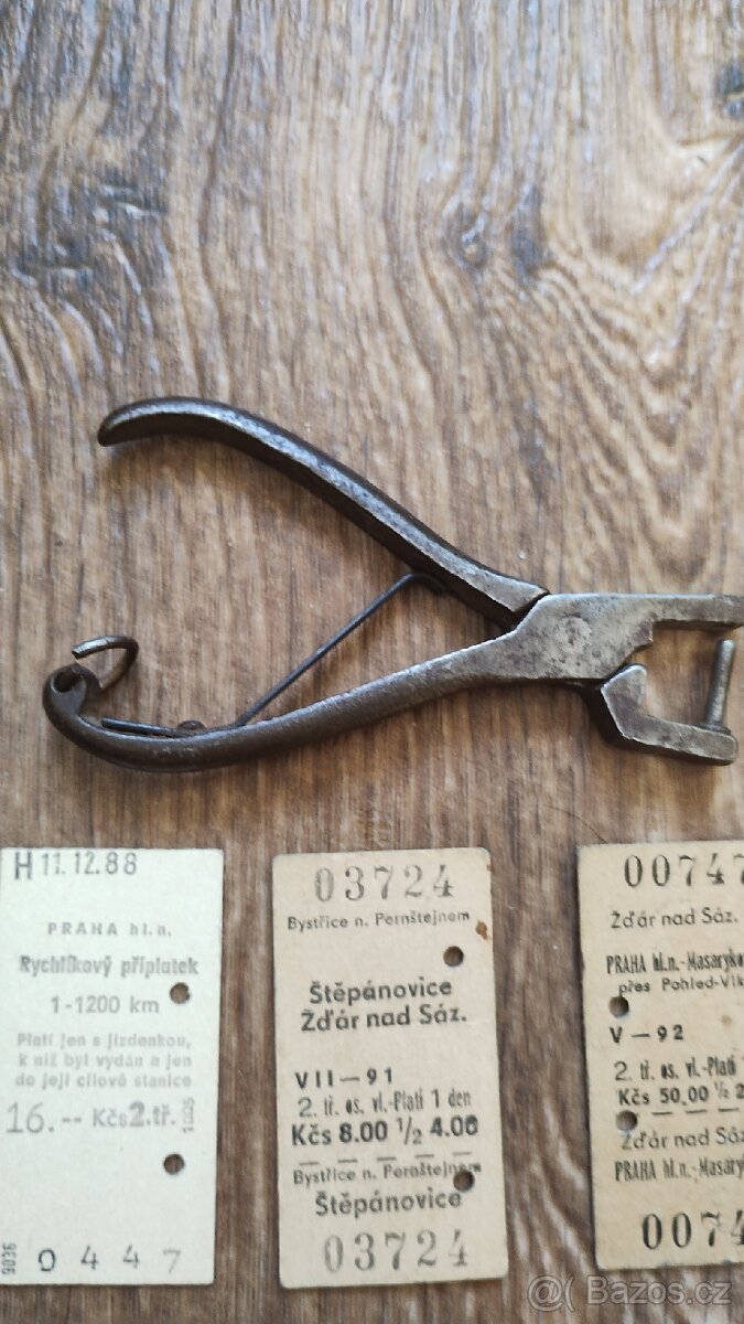 Kleště a jízdenky - 2
