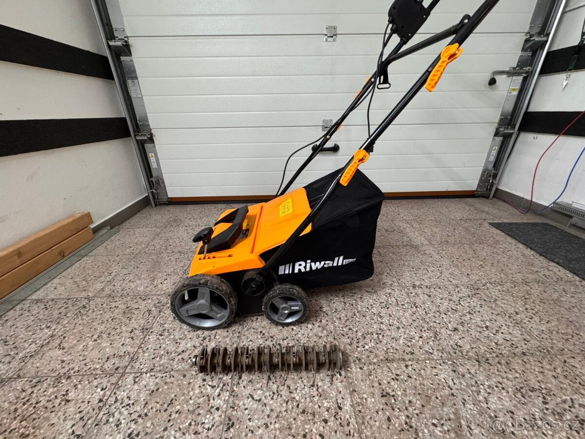 Prodám elektrický vertikutátor Riwall Pro REV 3816 - 2