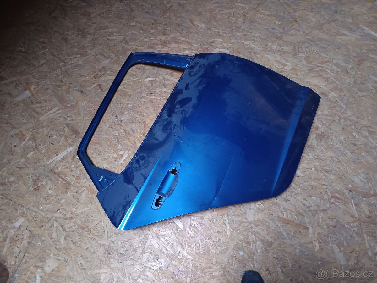 Seat Leon Pravé zadní dveře 4F - 2