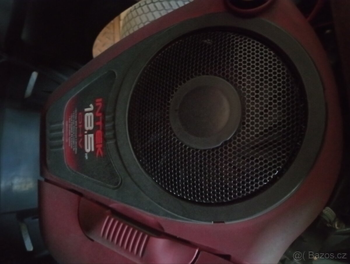 sekačka, zahradní traktor, traktůrek - 2