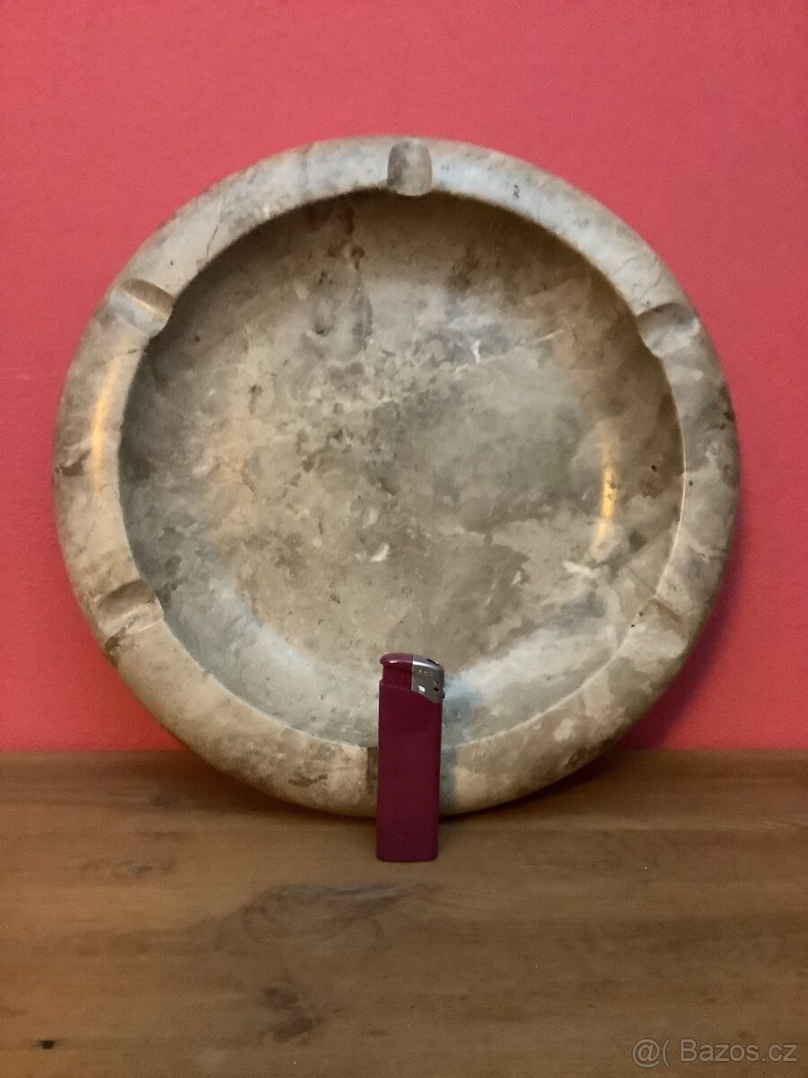 4 KG MRAMORU - 2