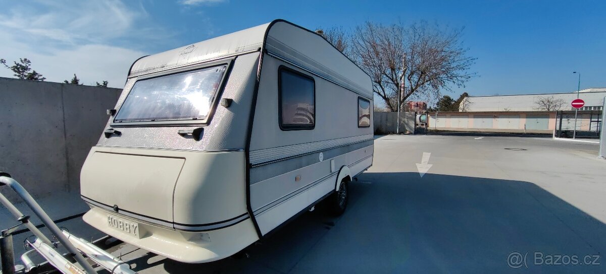 Karavan hobby 420 Deluxe + solar - 2