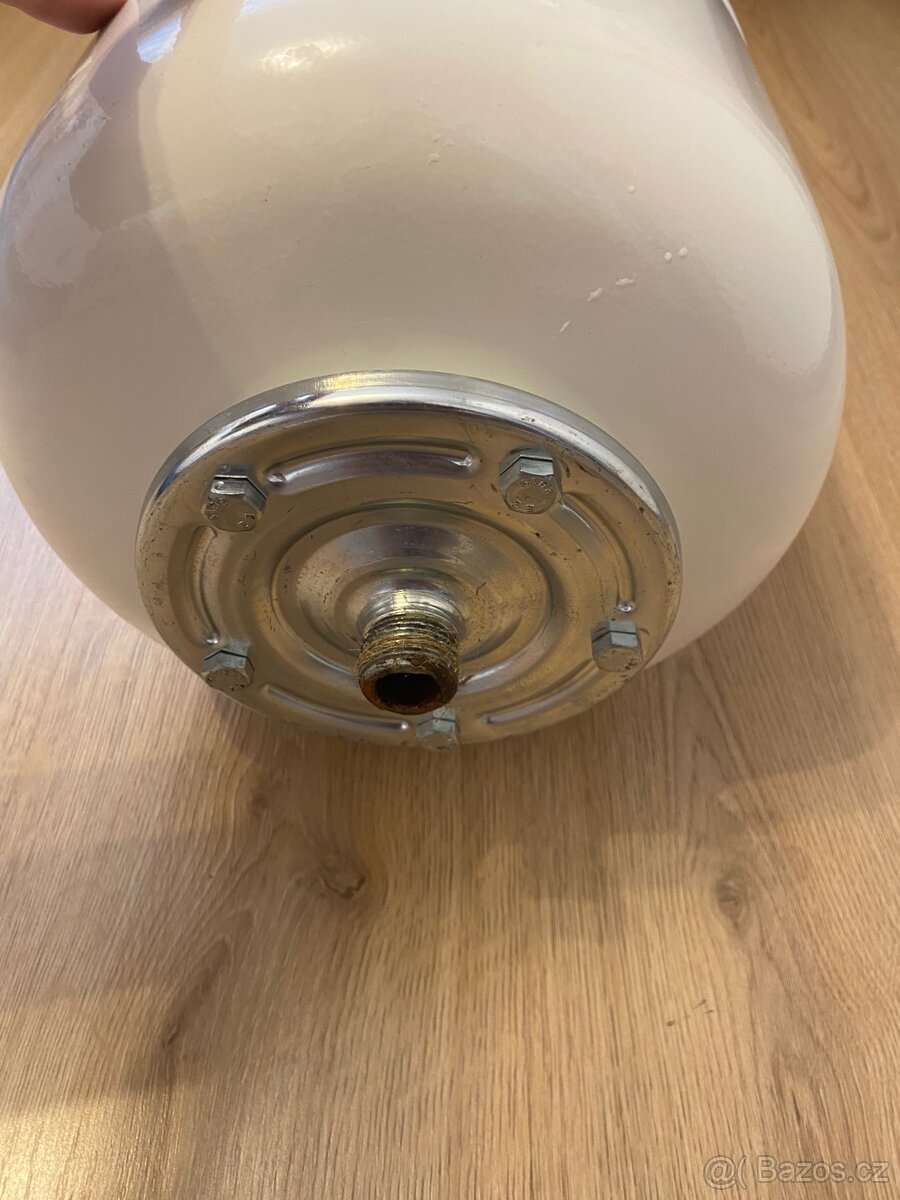 Expanzní nádoba na vodu 18L - 2