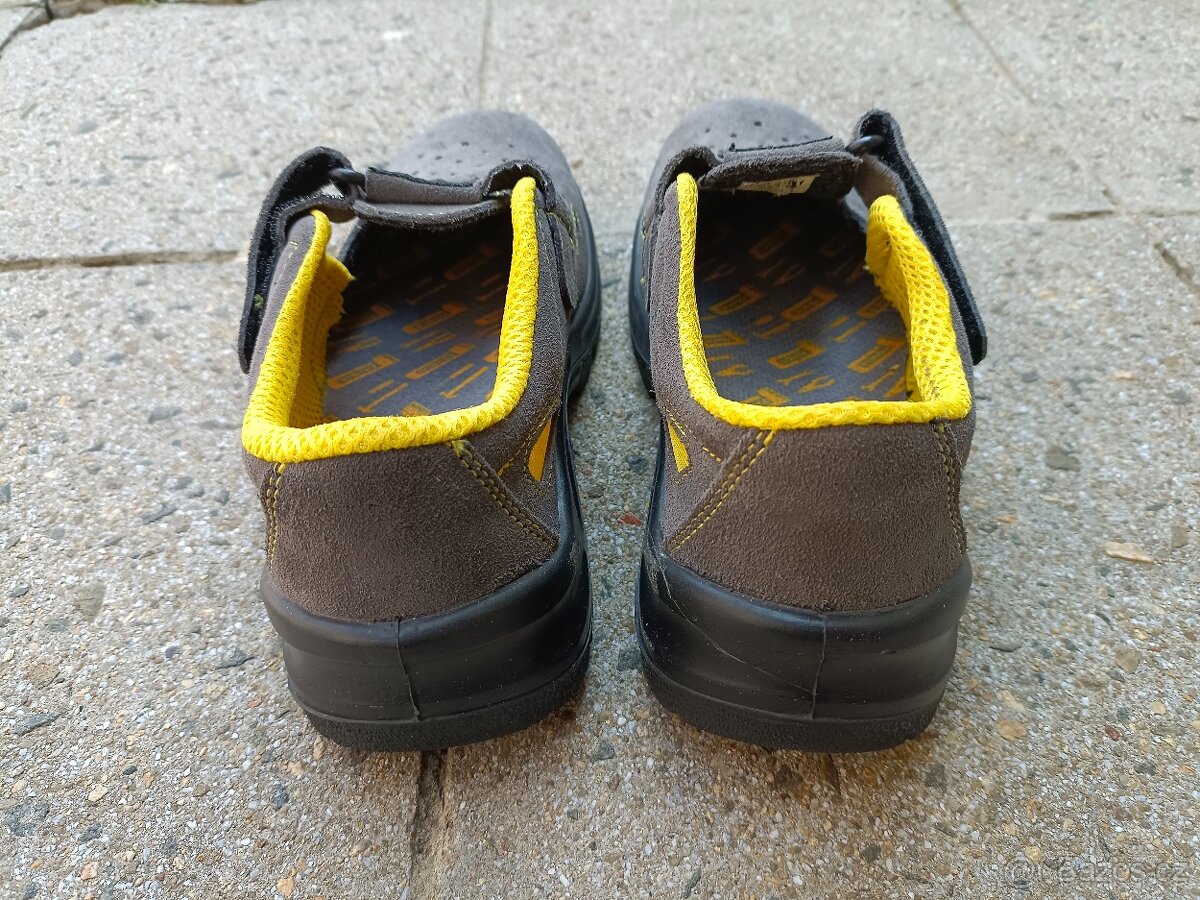 Boty panda nové 40 kalhoty kombinéza pracovní šála aj. - 2