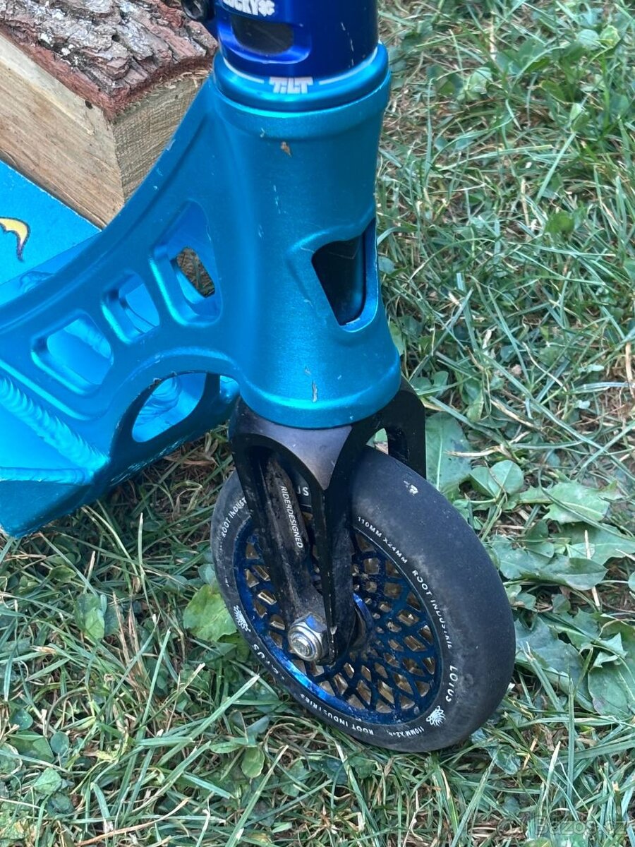 Prodám custom freestyle koloběžku – téměř nejetá - 2