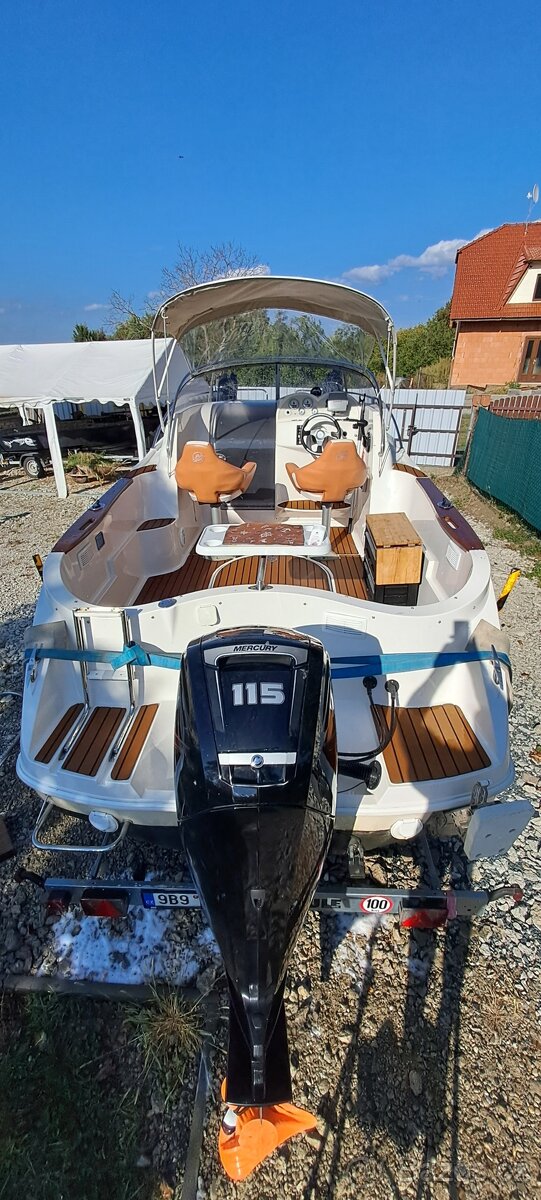 Kajutová loď Quicksilver 620 Cruiser + Mercury 115hp EFI - 2