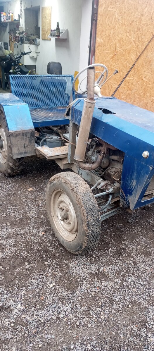 Traktůrek domácí výroby - 2