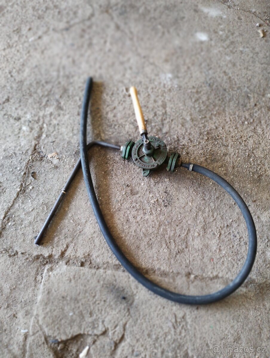 Sud na naftu + ruční pumpa - 2