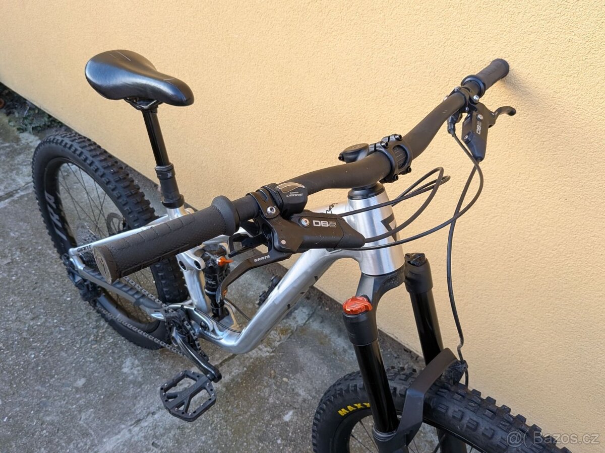 24" celoodpružené kolo Giant Faith 24 - 2