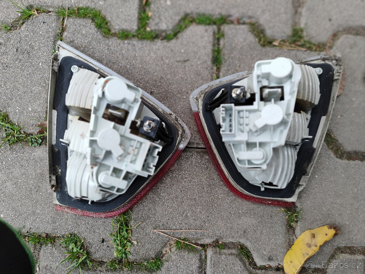 BMW E90 světla kufru - 2