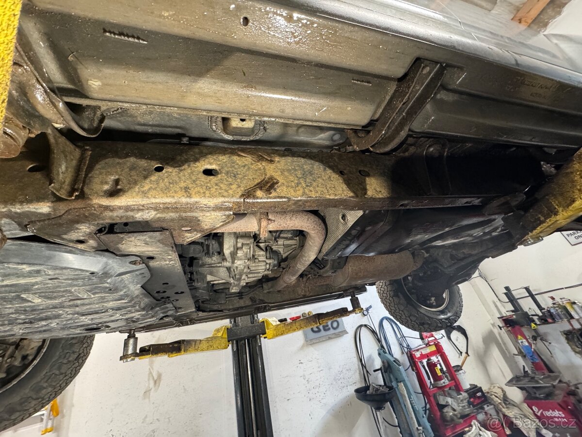 Nissan pathfinder 2006 - 2