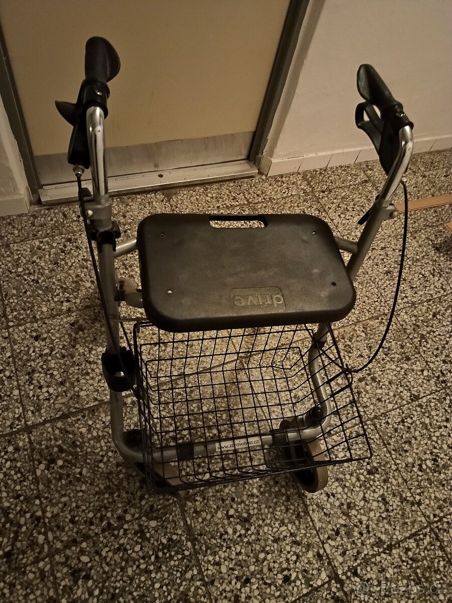 chodítko pro seniory - 2