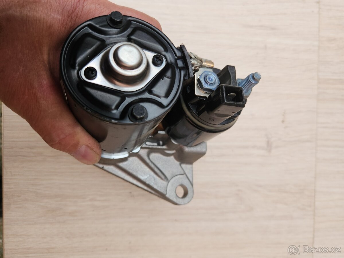 Starter škoda,octavia 1,6,vw - 2