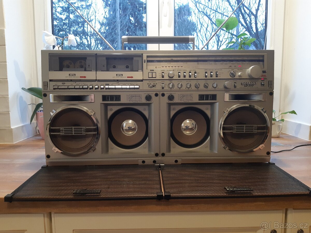 Ikonicky Sharp gf 777Z - 2