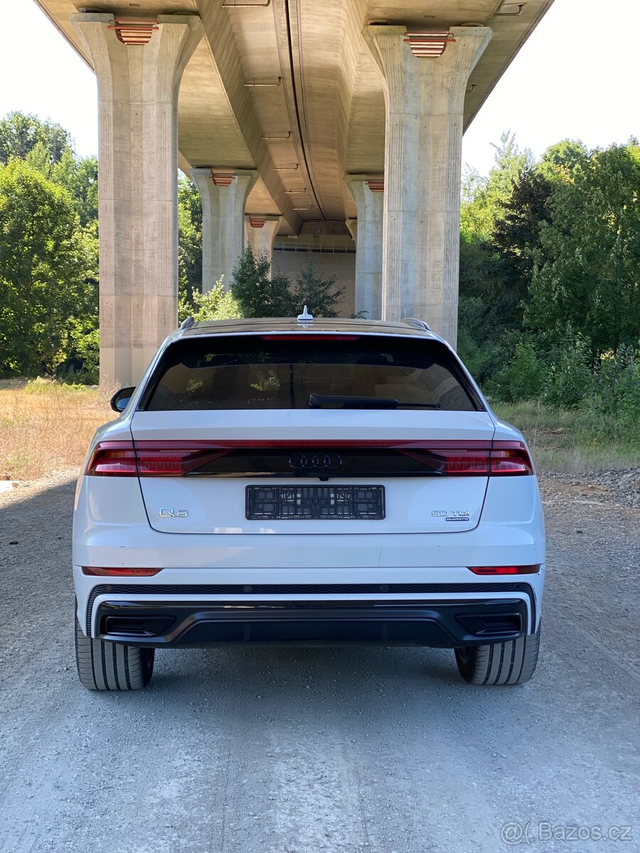 Audi Q8 - 2