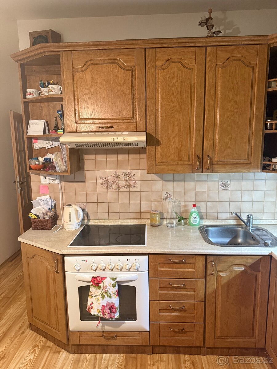 Kuchyňská linka z masivu „L“ - 2