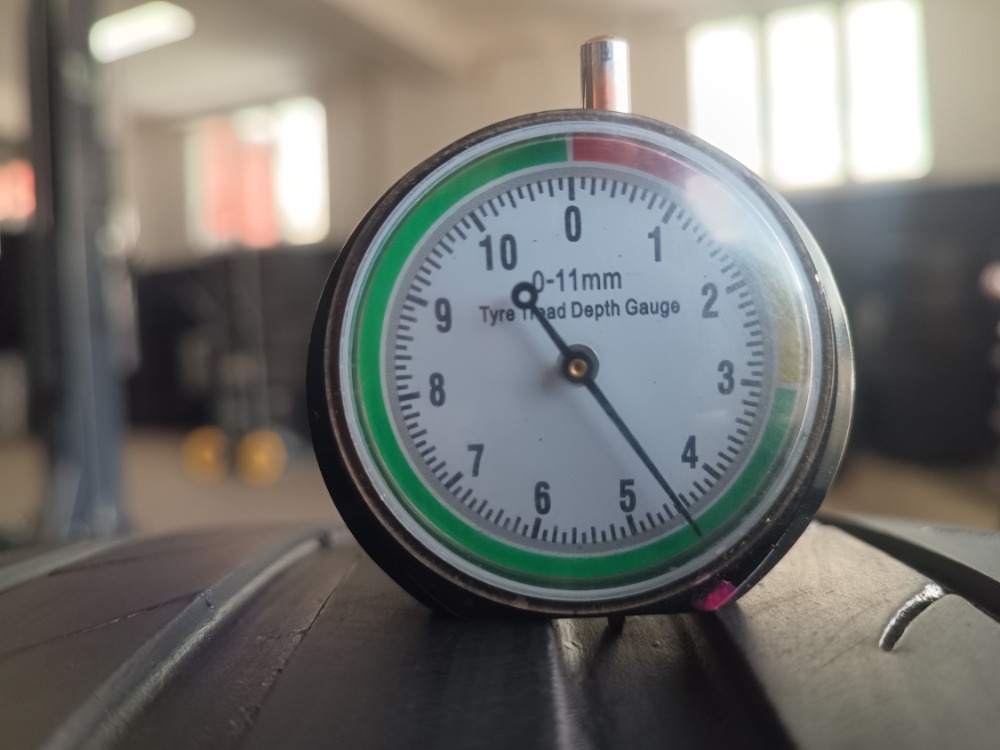 235/35 R19 TOMASON (4919) - 2