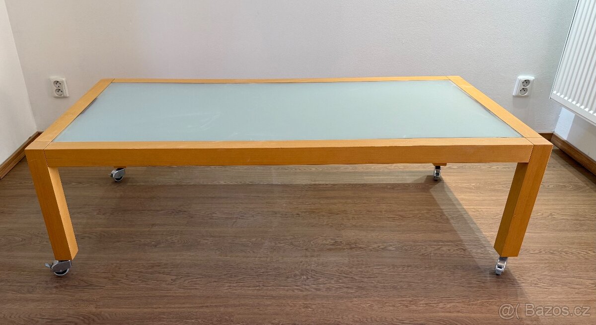 Konferenčni stolek z masivu - 2