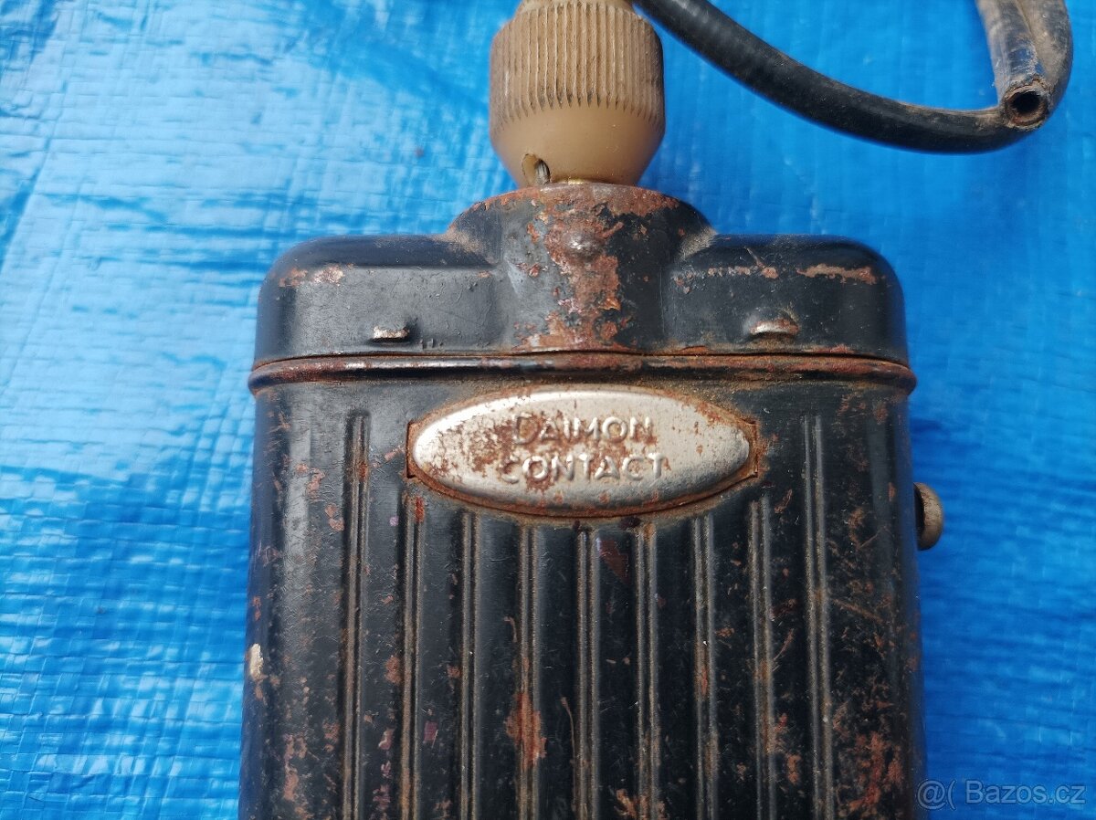 Stará svítilna Daimon - 2
