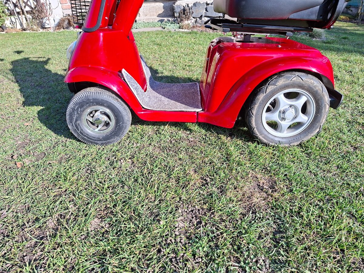 Invalidní elektrický vozík SELVO - 2