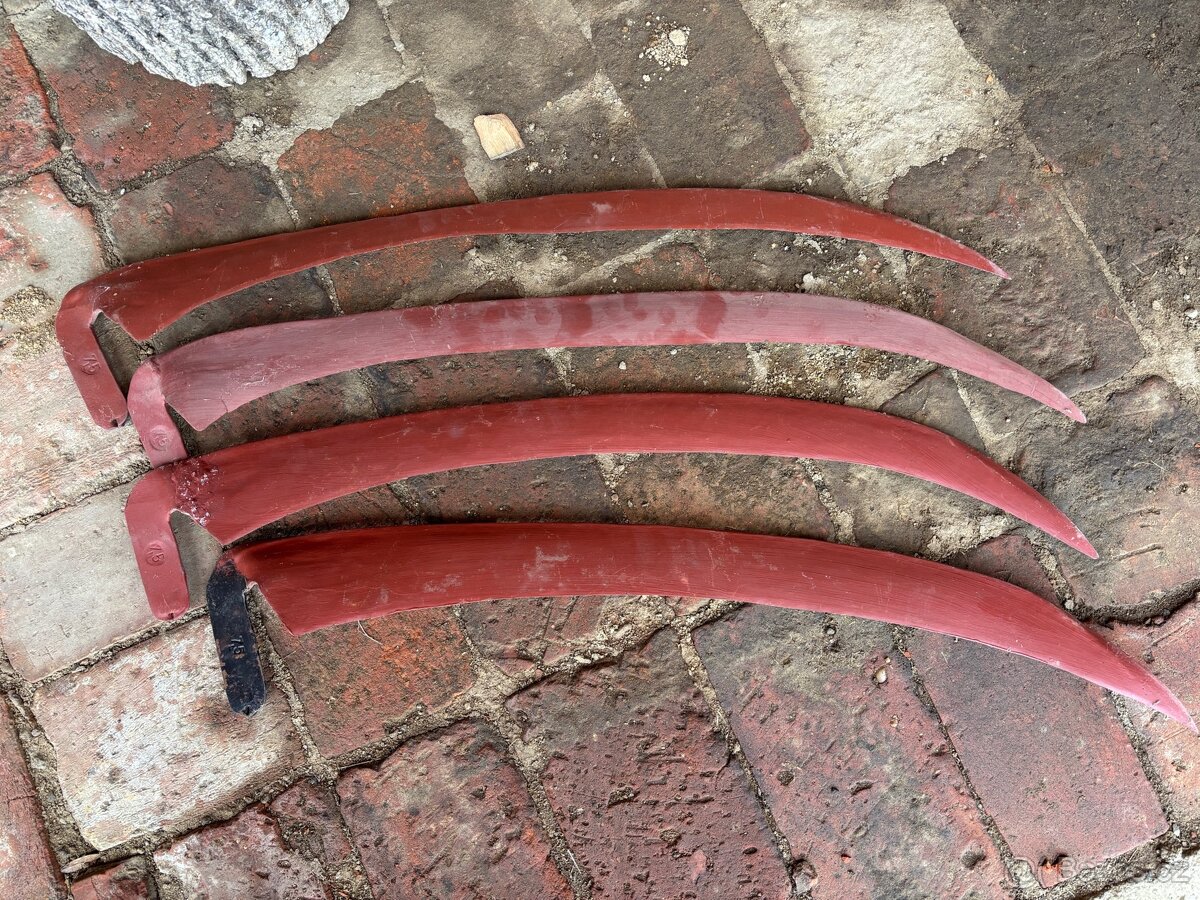 4x kosa + 2x násada - 2