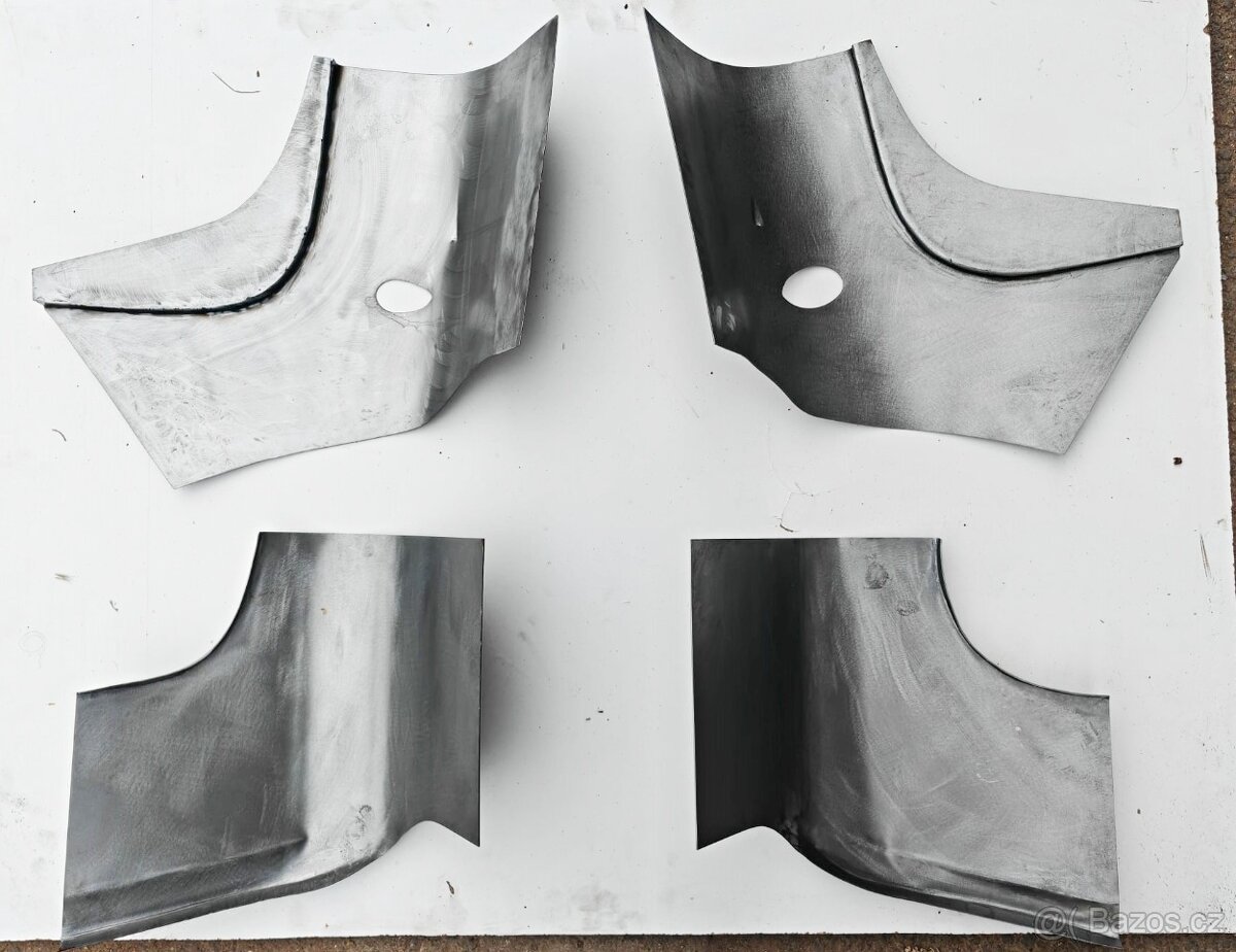 Přechody mezi prahem a blatníkem Tatra 603 - 2