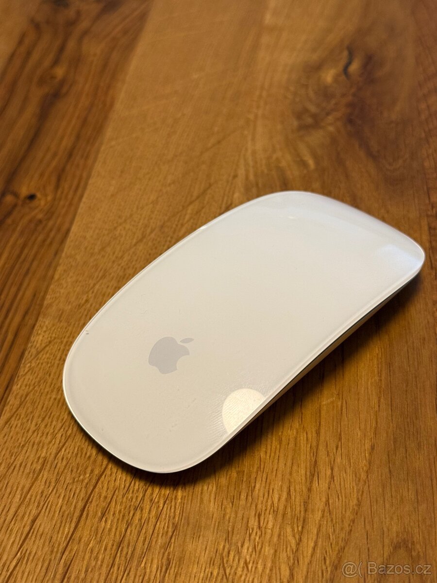 Apple Magic Mouse (1. generace) - 2