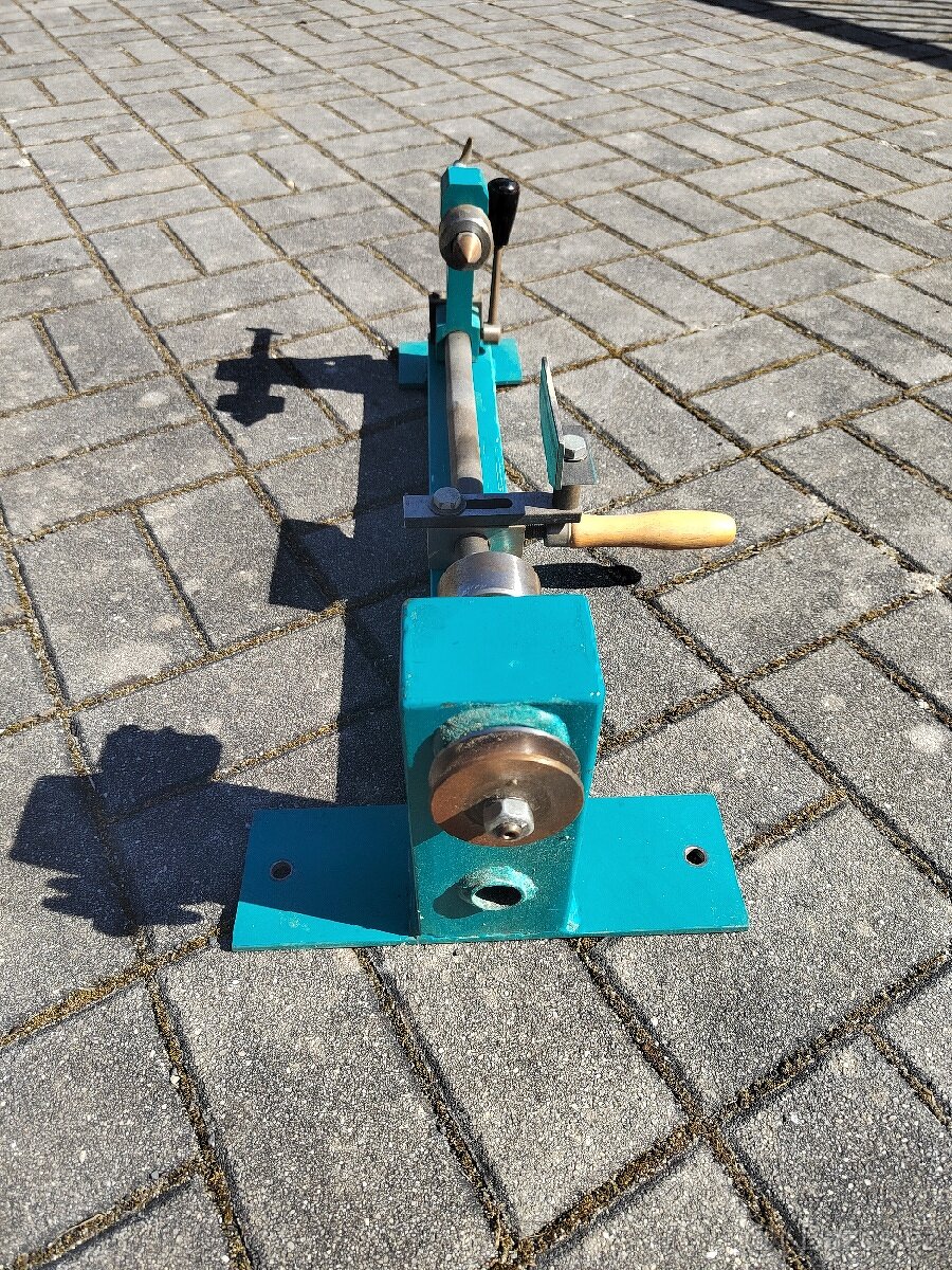 Soustruh na dřevo - 2