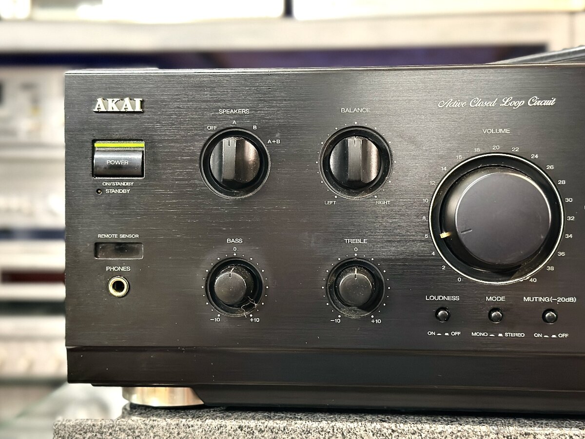 AKAI AM-59 (r.1994) 2x100W/8 Ohm, vč. dálky - 2