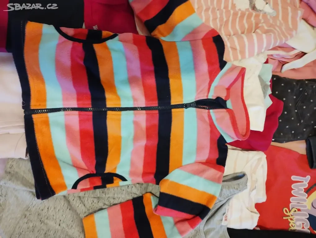 Dětské dívčí oblečení 4 až 6 let - 2