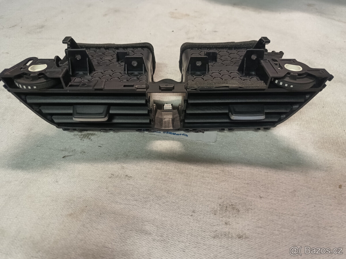 Mřížky - výdechy topení BMW i3 - 2