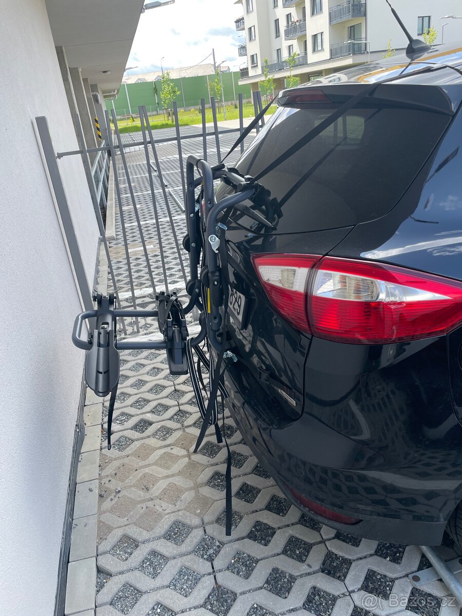 Nosič kol na patě dveří - 2