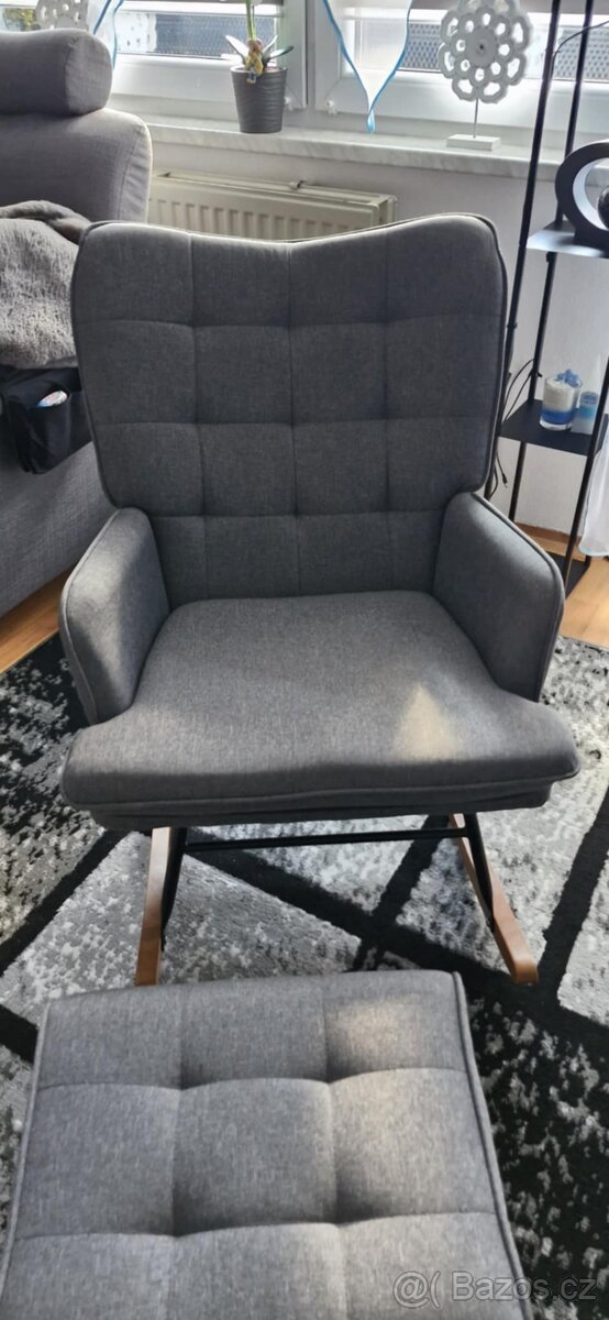 Houpací křeslo s podnožkou - 2