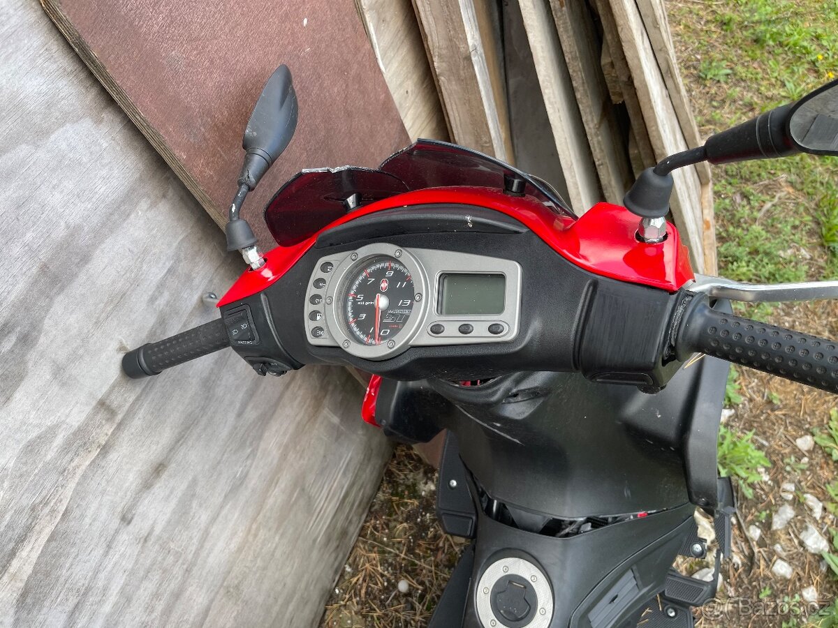 Gilera Runner 200 motor - 2