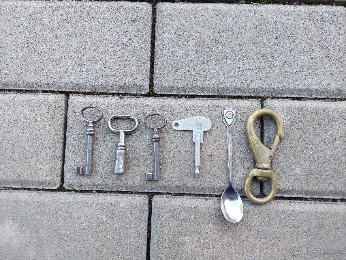 Zámky a klíče - 2