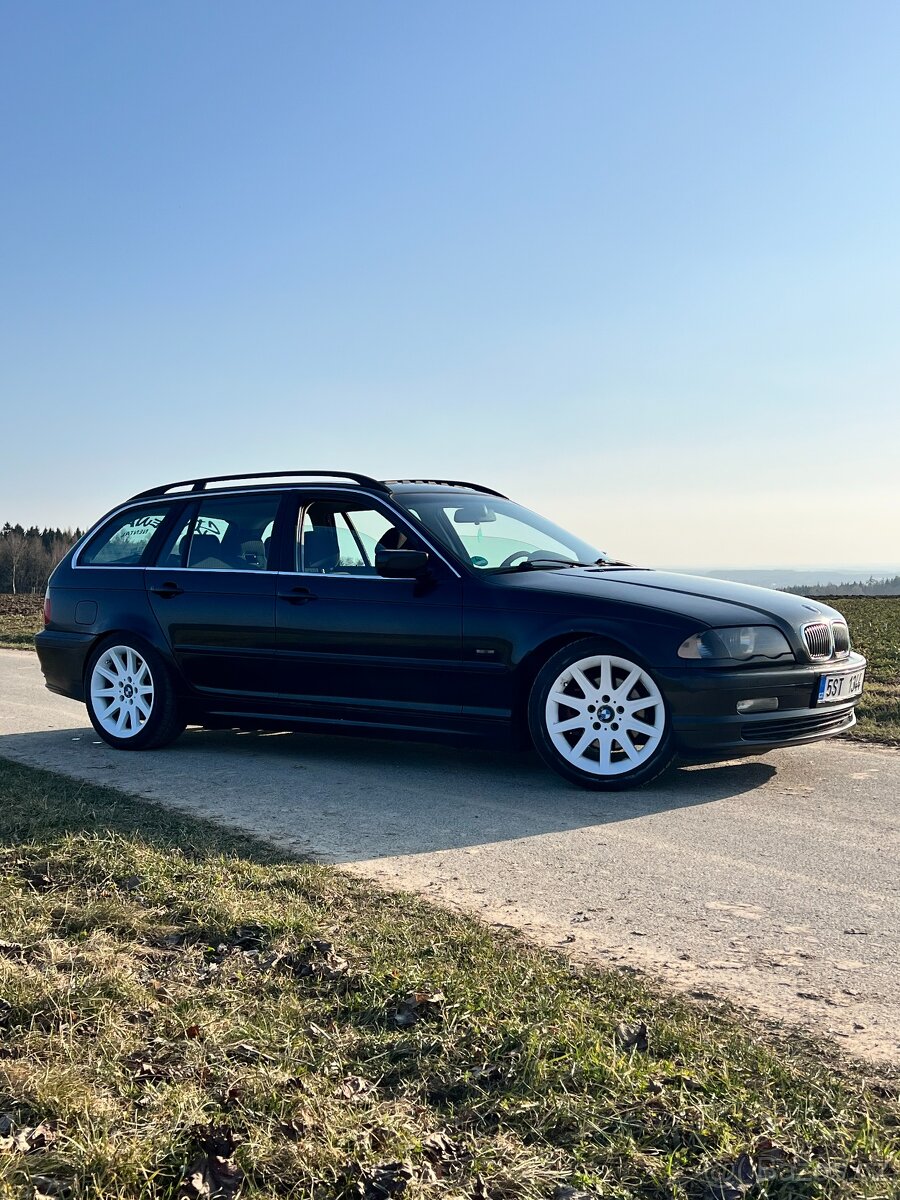 BMW E46 323i 125kw touring - 2
