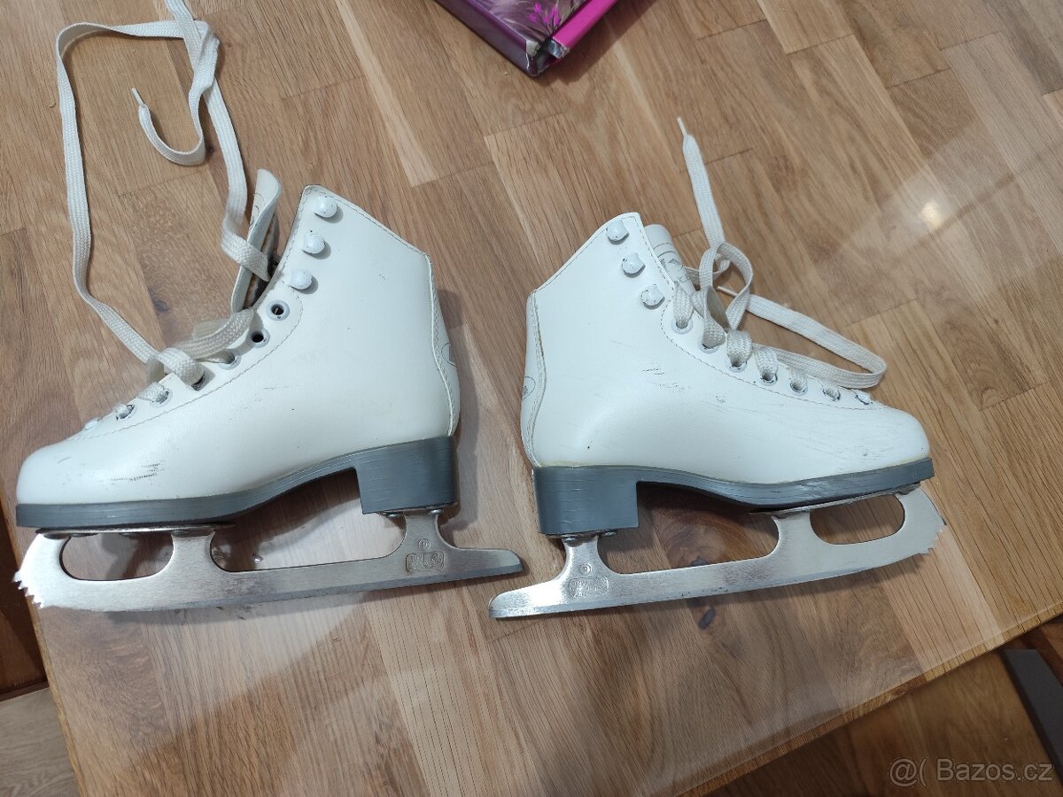 Dívčí lední brusle Botas velikost 27 - 2
