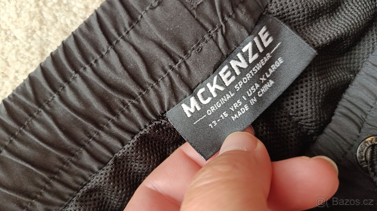Černé sustakove kraťasy McKenzie vel. 146/152 - 2
