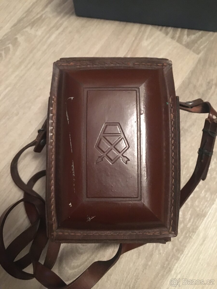 Staré retro fotoaparáty - 2