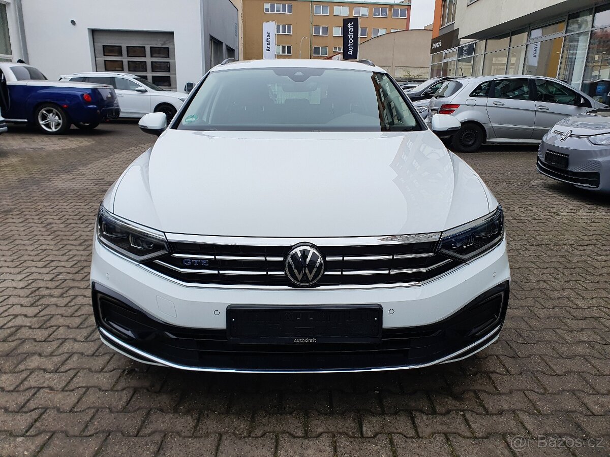 VW Passat GTE Variant 1.4TSI 160kW DSG - záruka Autodraft - 2
