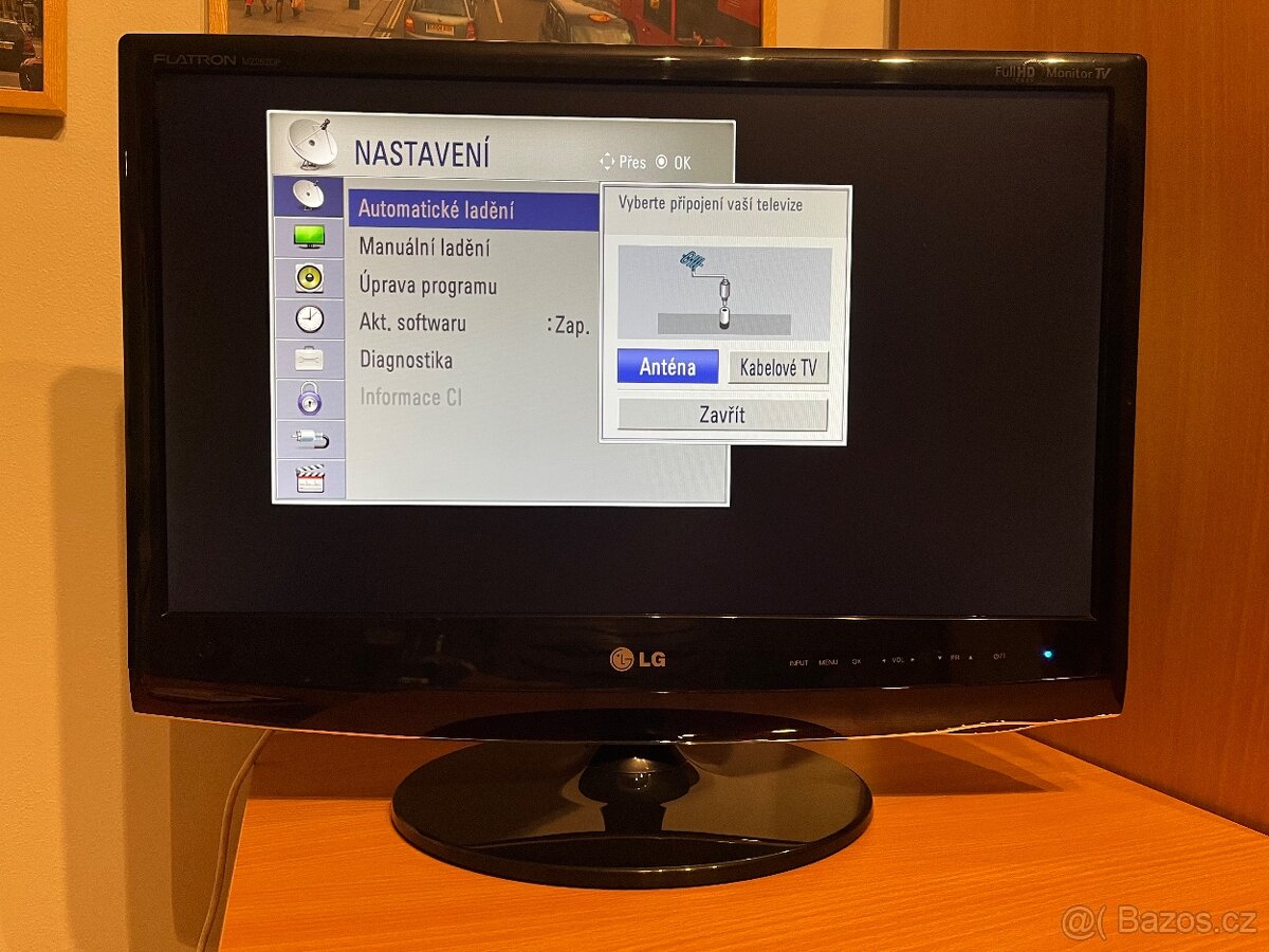 Malá TV, zn. LG, úhlopříčka 54,5 cm - 2