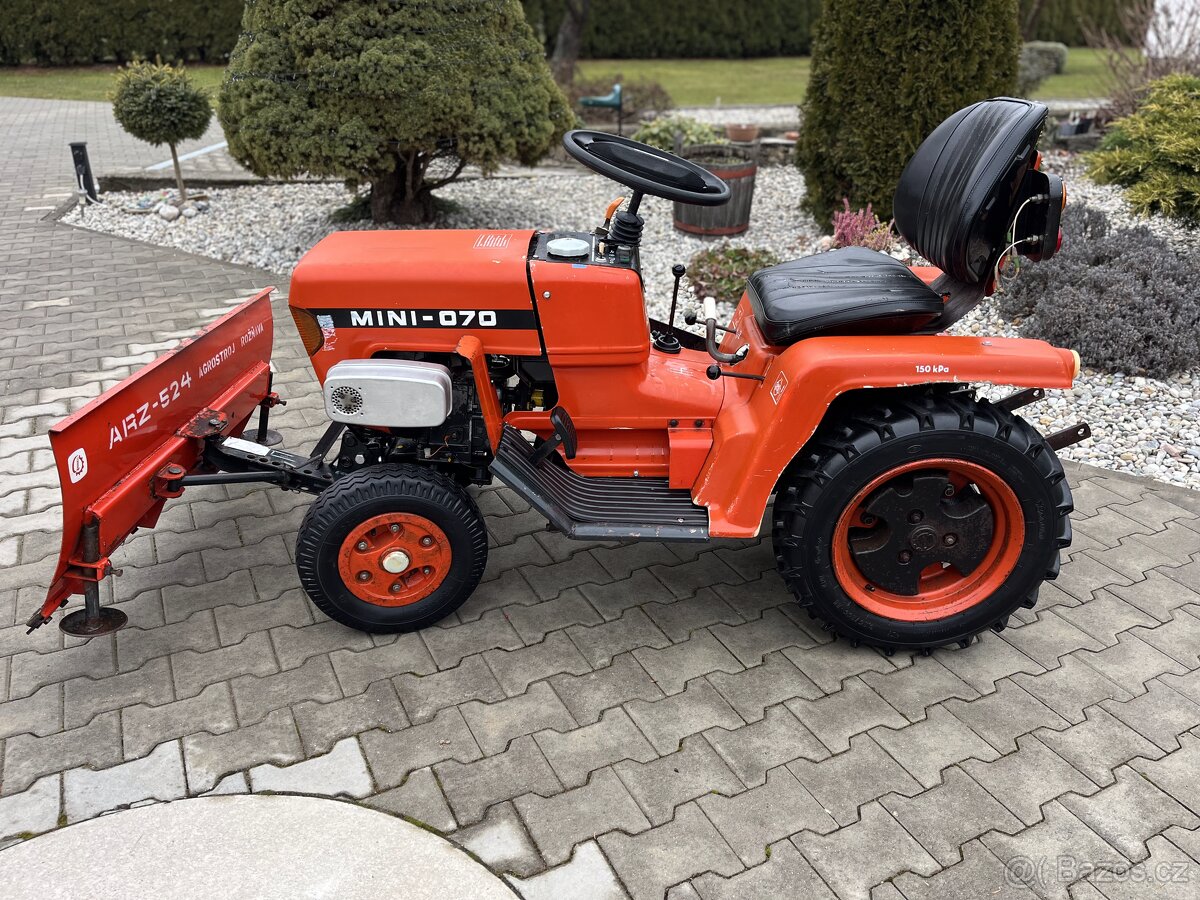 malotraktor MT8-070 Mini + radlice na sníh - 2