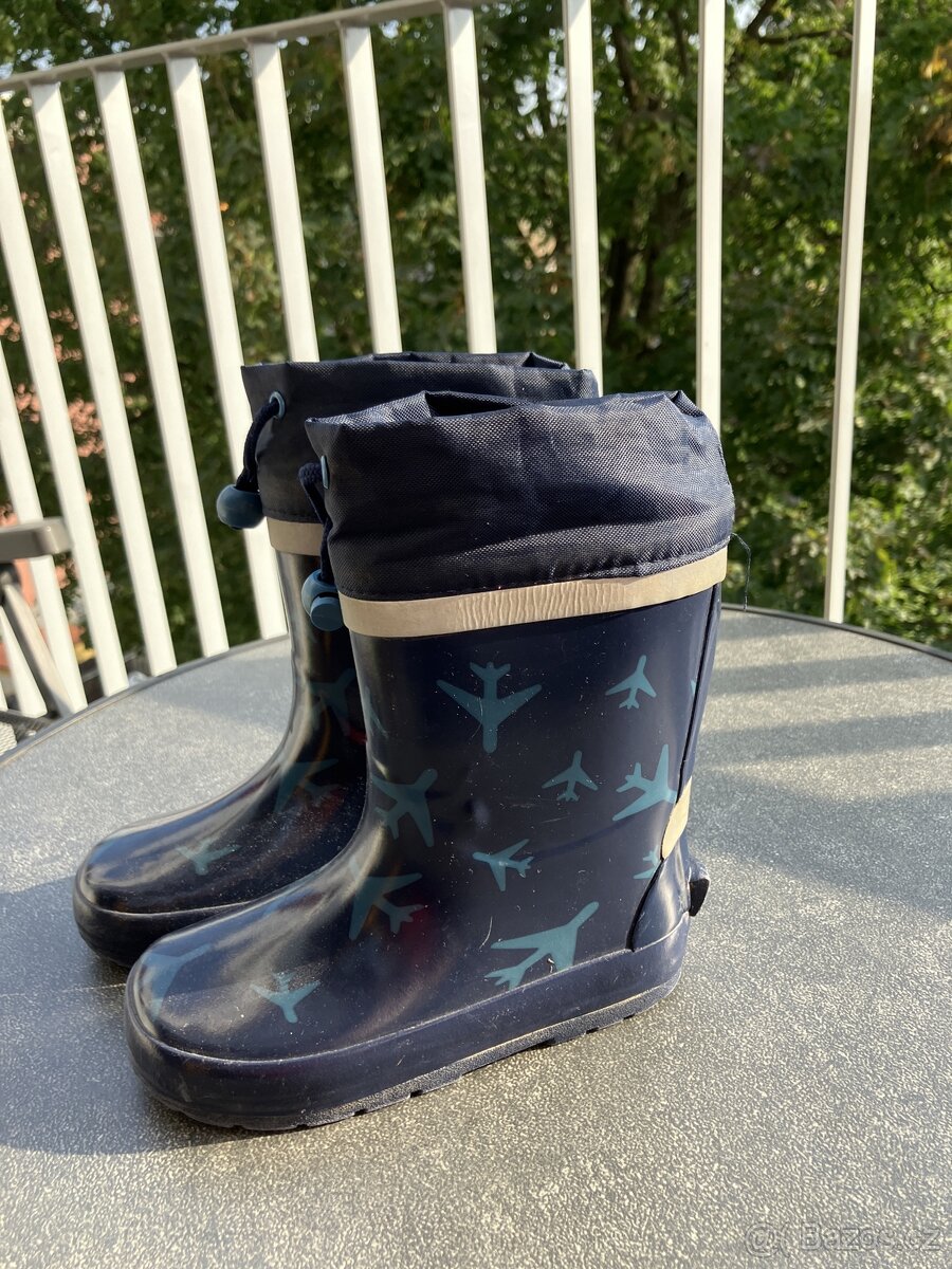 krasne holinky, vel 26/27 - 2