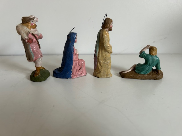 Čtyři betlémské figurky - originál. - 2