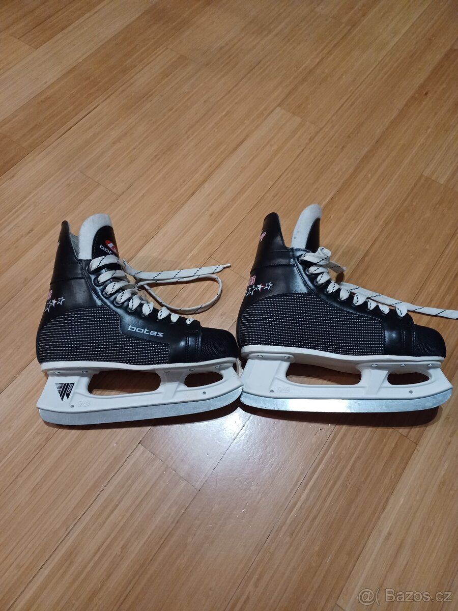 Lední brusle vel. 38 - 2