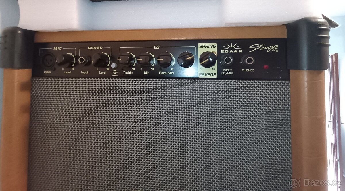 Elektroakustické kombo Stagg 20 AAR - 2
