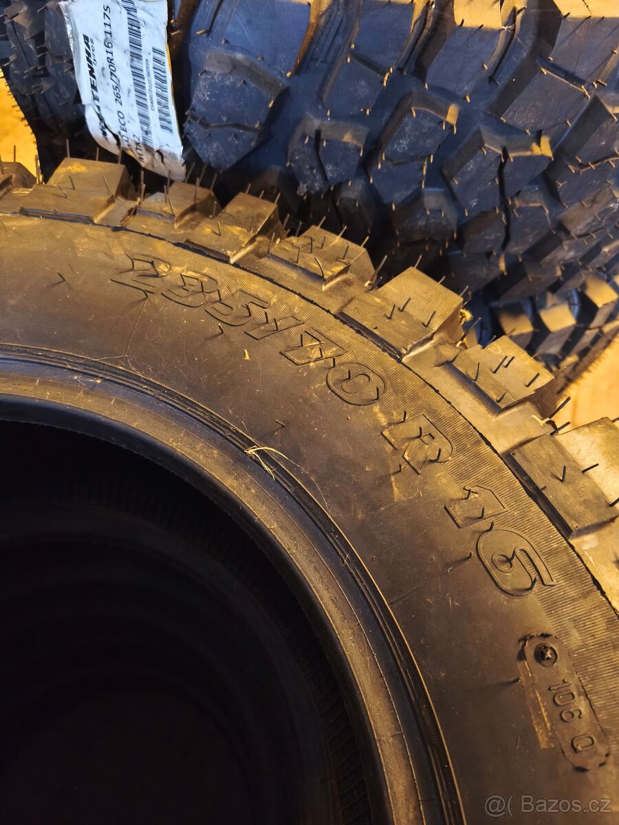 Offroad pneu 235/70 R16 - 2