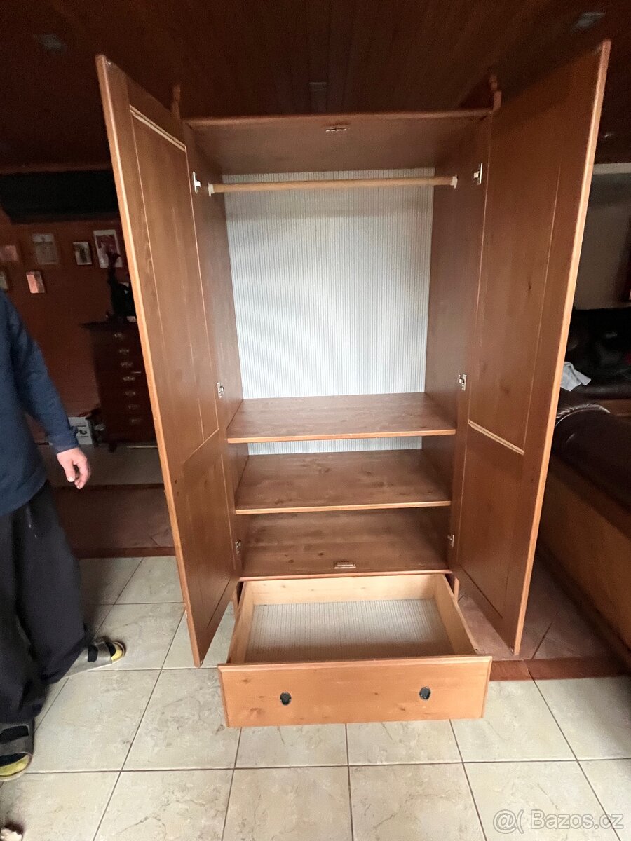 Skříň z ikei - 2