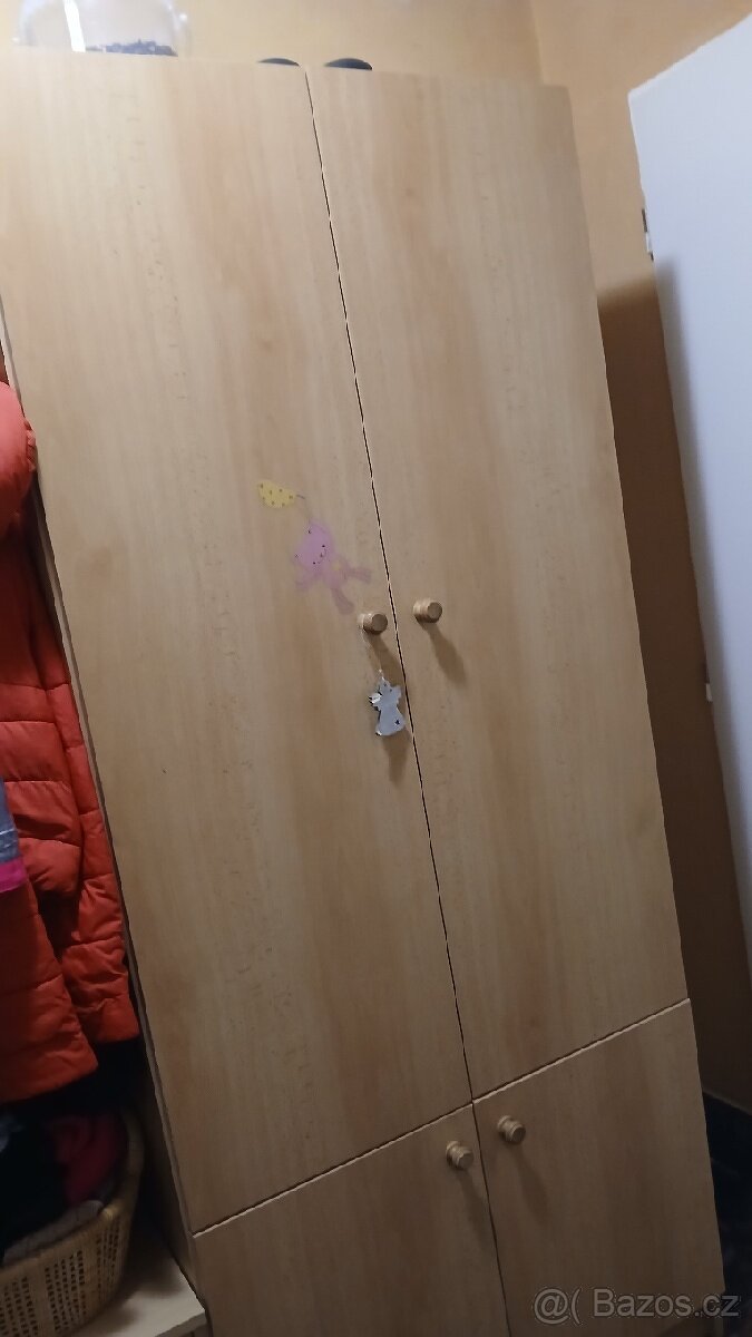 Předsíňová skříň Olomouc - 2